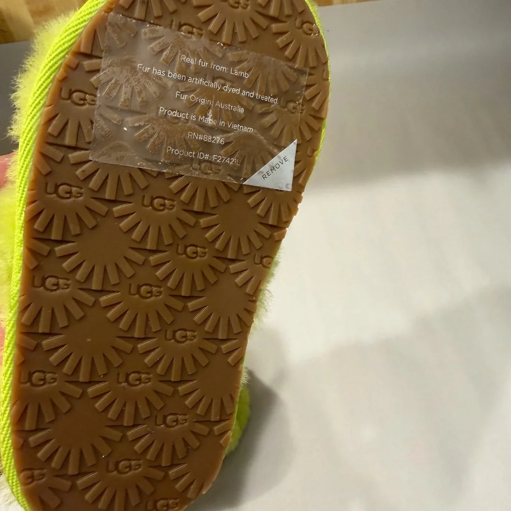 UGG Kids Lime Fluffy Slippers